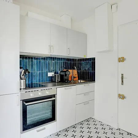 Hypercentre Vincennes Au Pied Du Metro Apartment Exterior photo